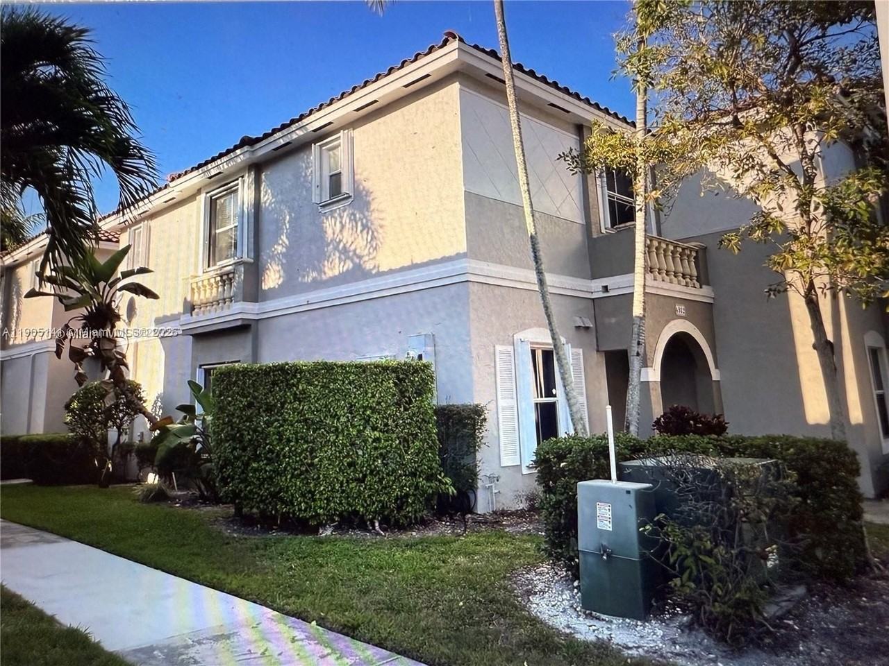 4932 Sw 140th Ter #1 - Photo 2 of 27