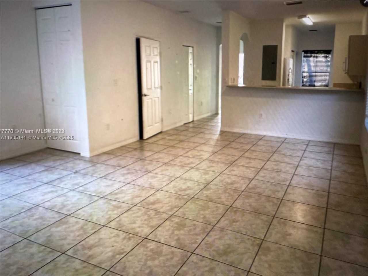 4932 Sw 140th Ter #1 - Photo 5 of 27