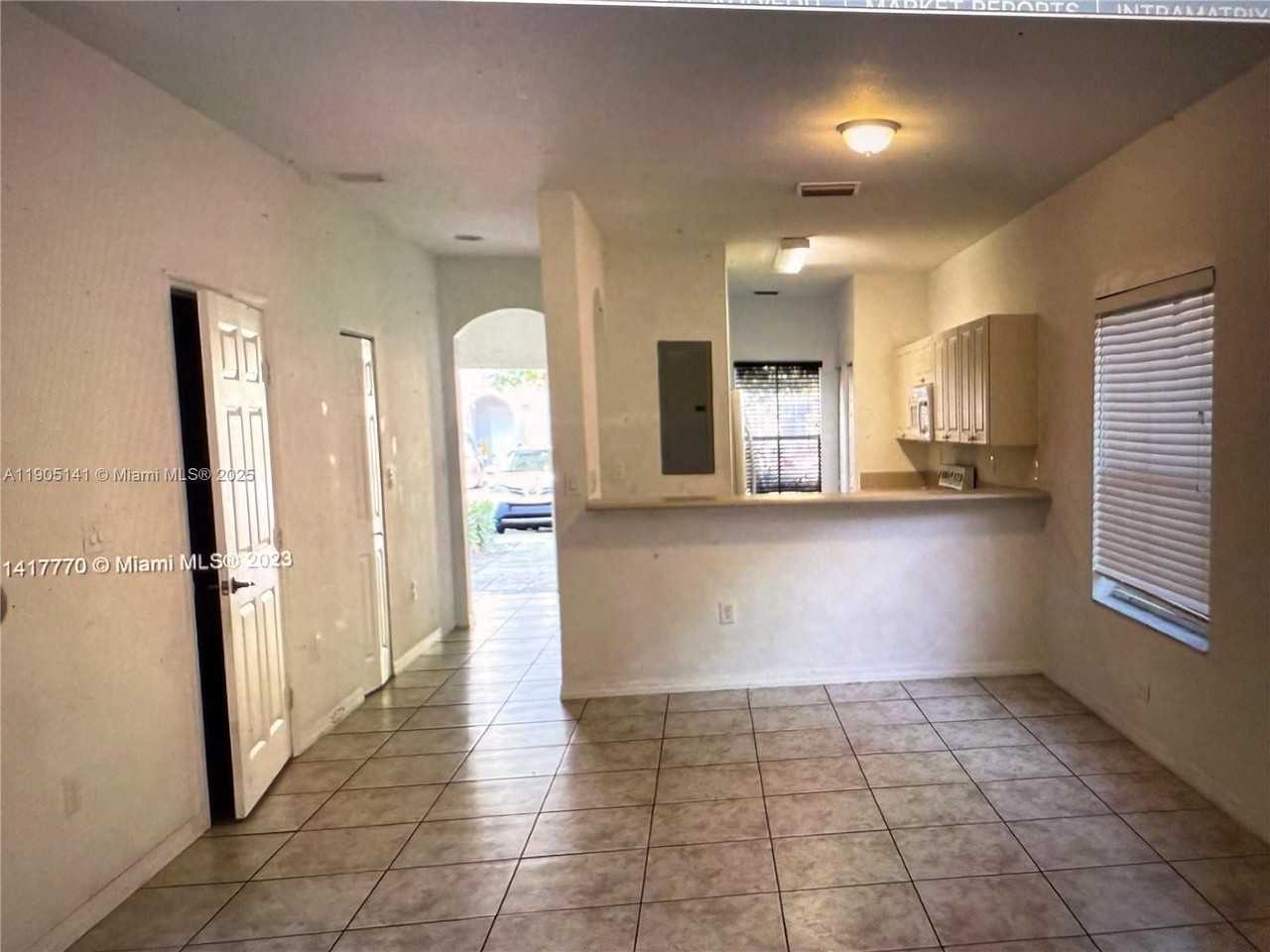 4932 Sw 140th Ter #1 - Photo 6 of 27