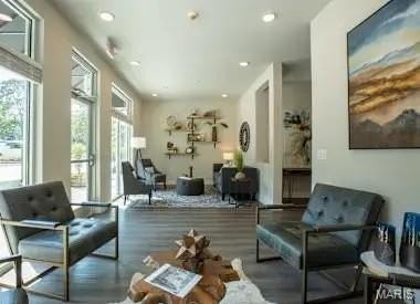 226 E Lockwood Ave #115 - Photo 2 of 27