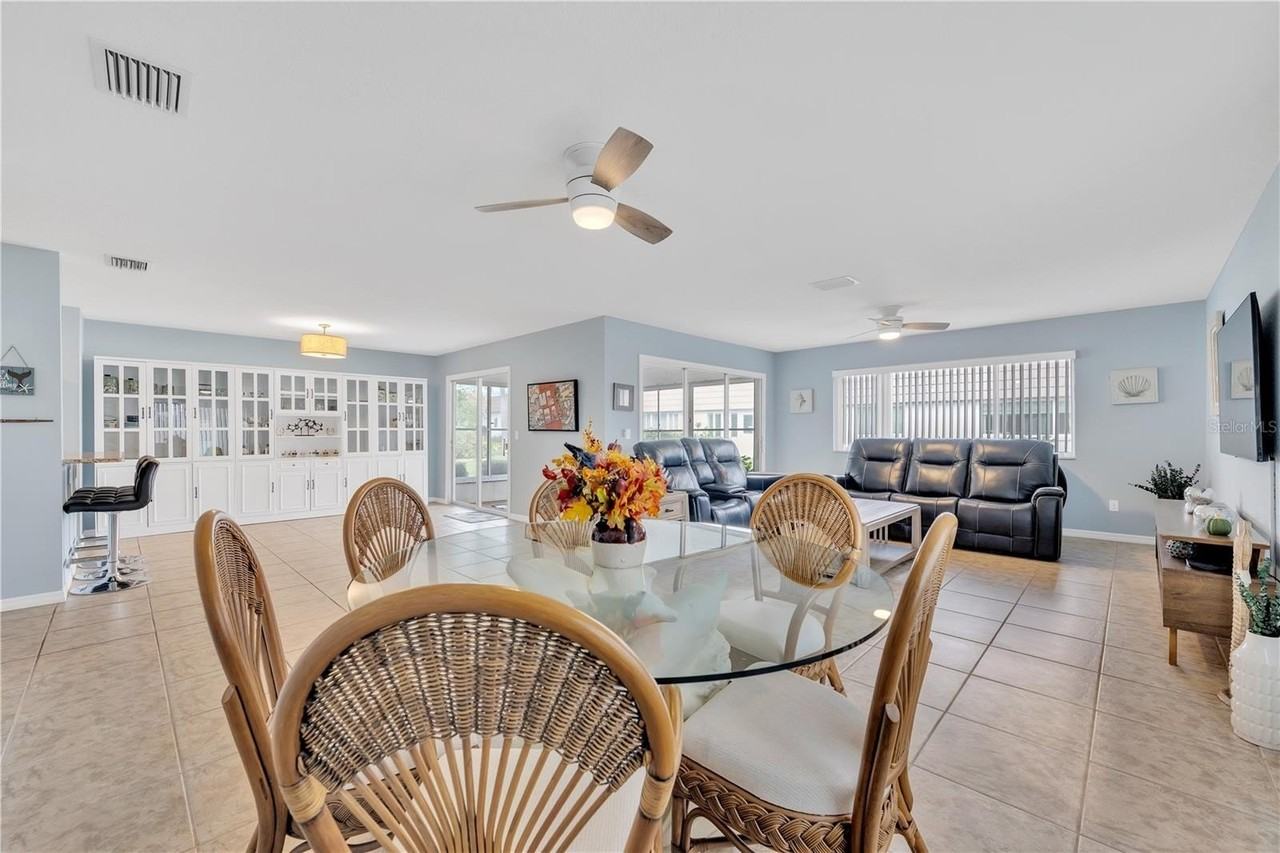 2401 Riverbluff Pkwy #V240 - Photo 7 of 44