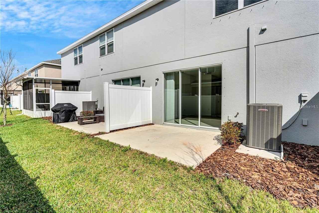 6313 Willowside St - Photo 5 of 36