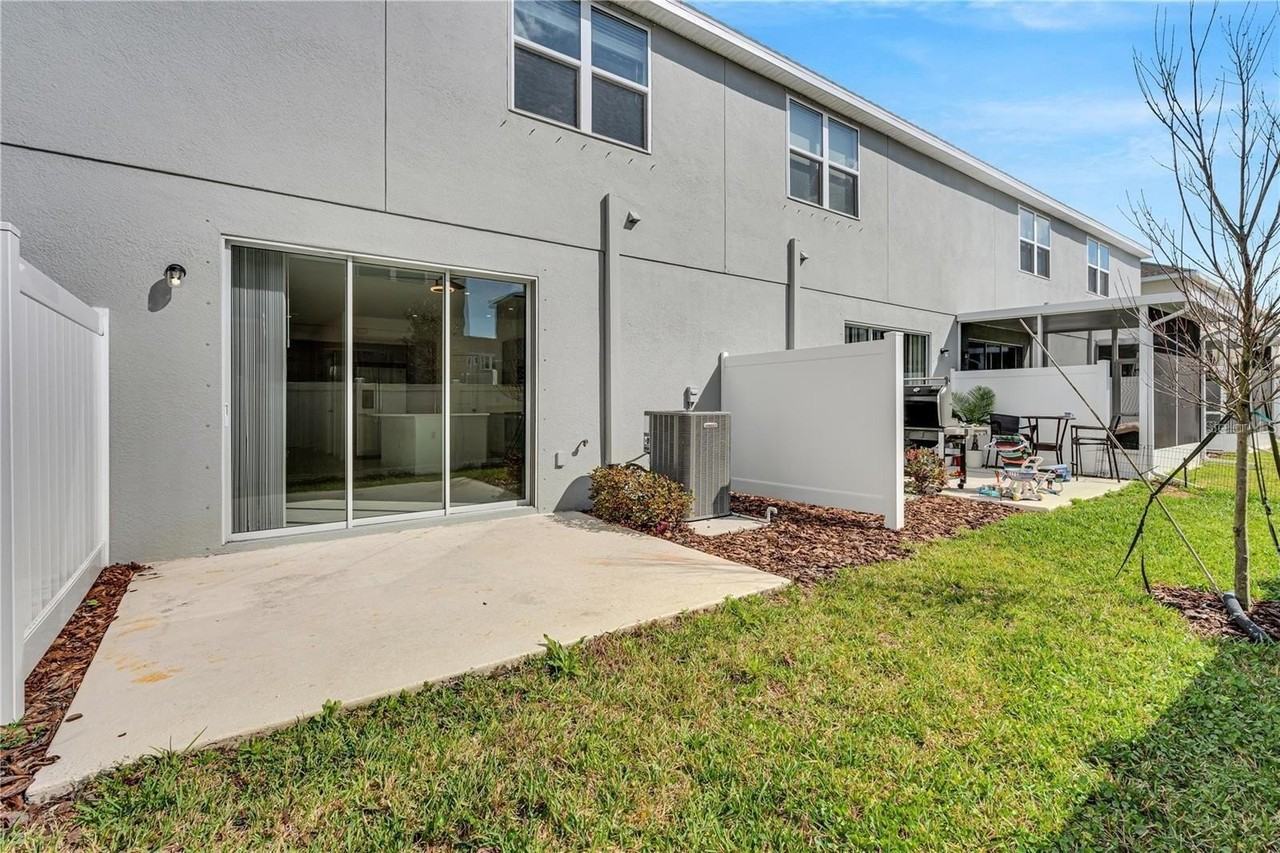 6313 Willowside St - Photo 6 of 36