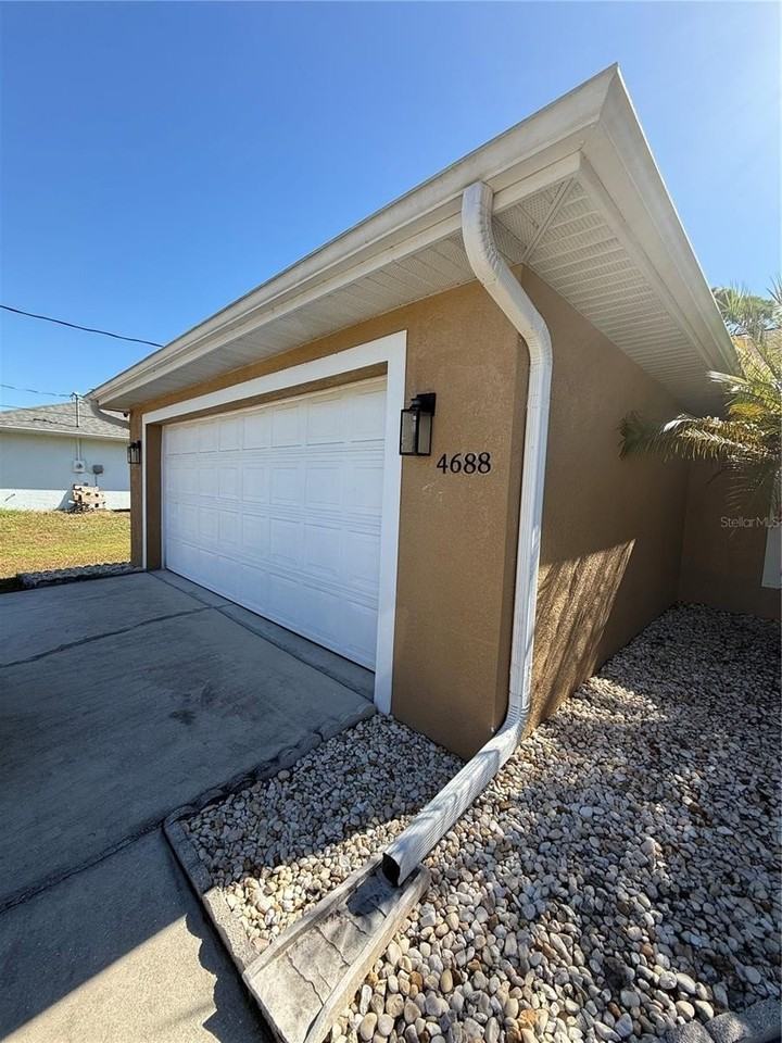 4688 Heather Ter - Photo 2 of 35