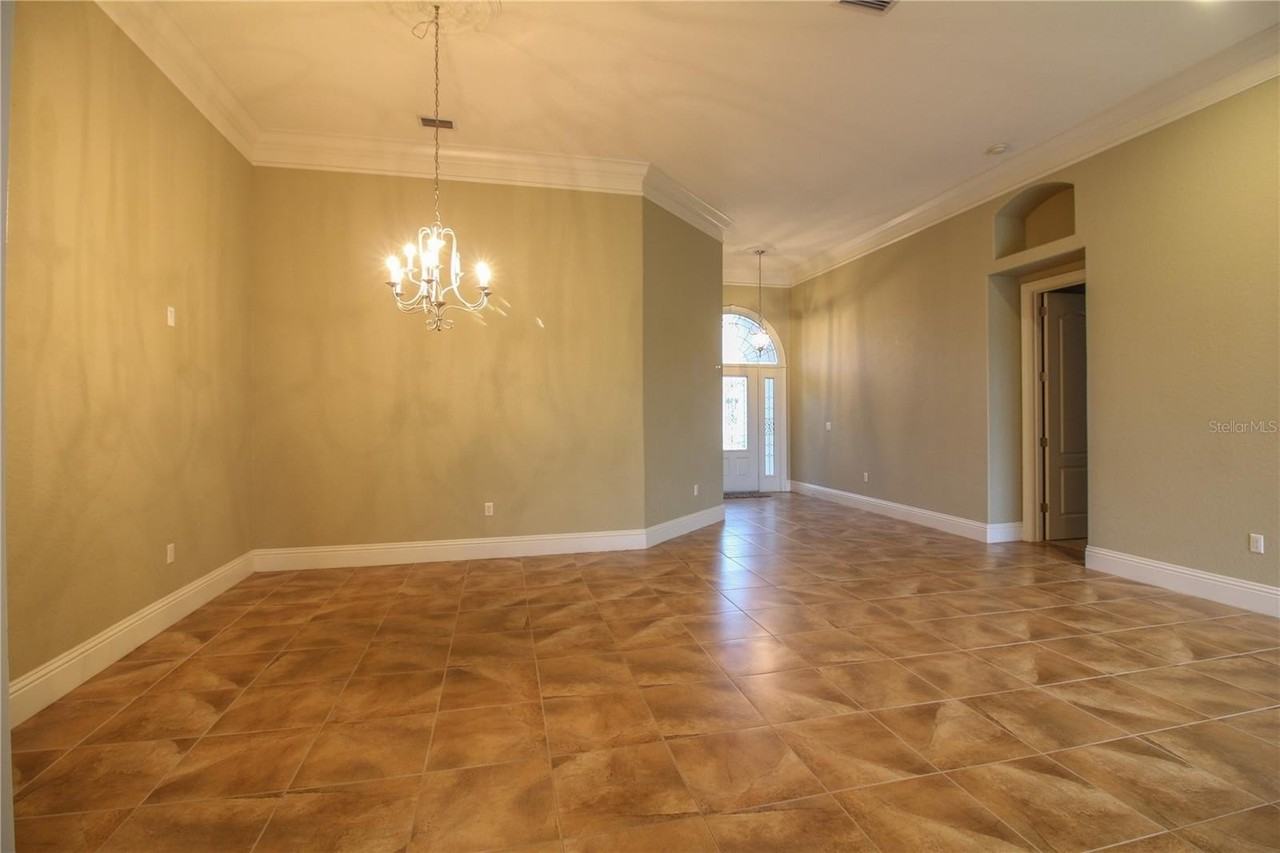 5628 Vintage View Blvd - Photo 4 of 25