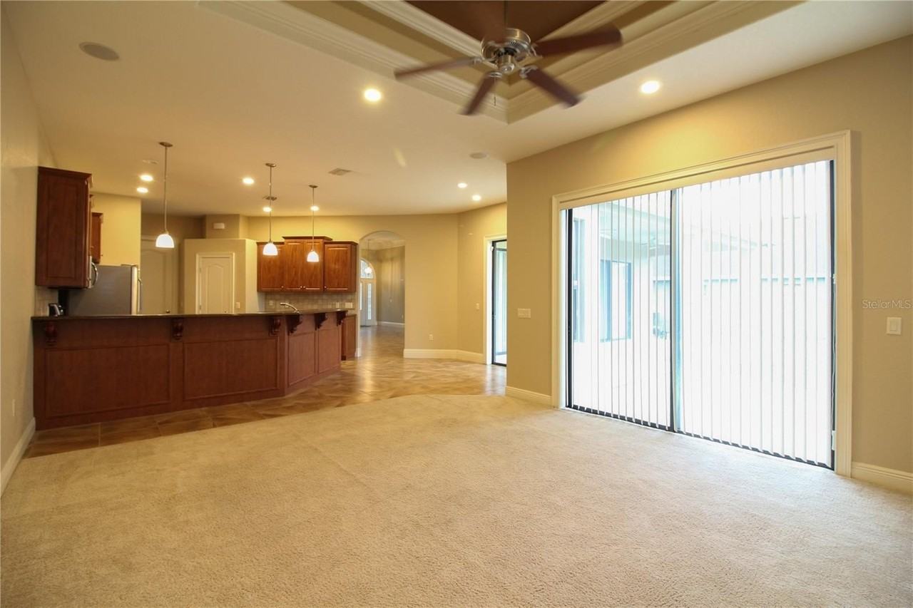 5628 Vintage View Blvd - Photo 7 of 25