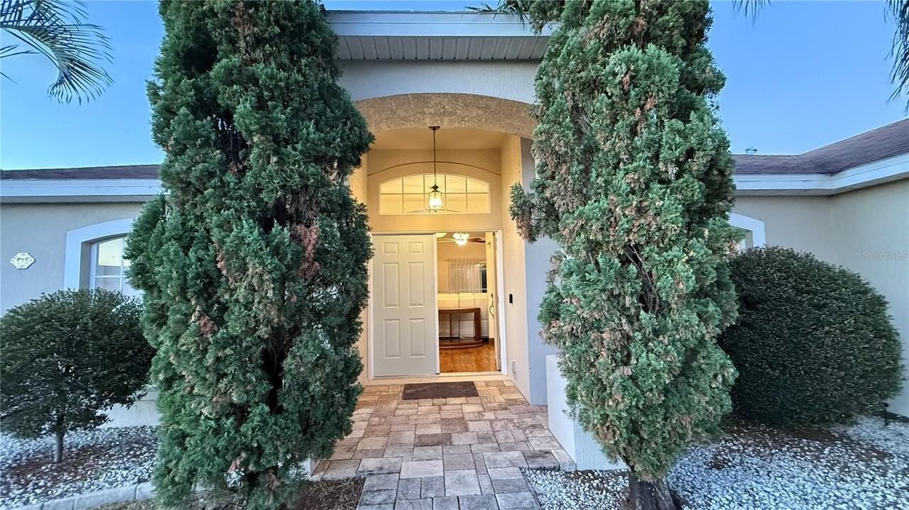 175 Cloverdale Rd - Photo 5 of 31