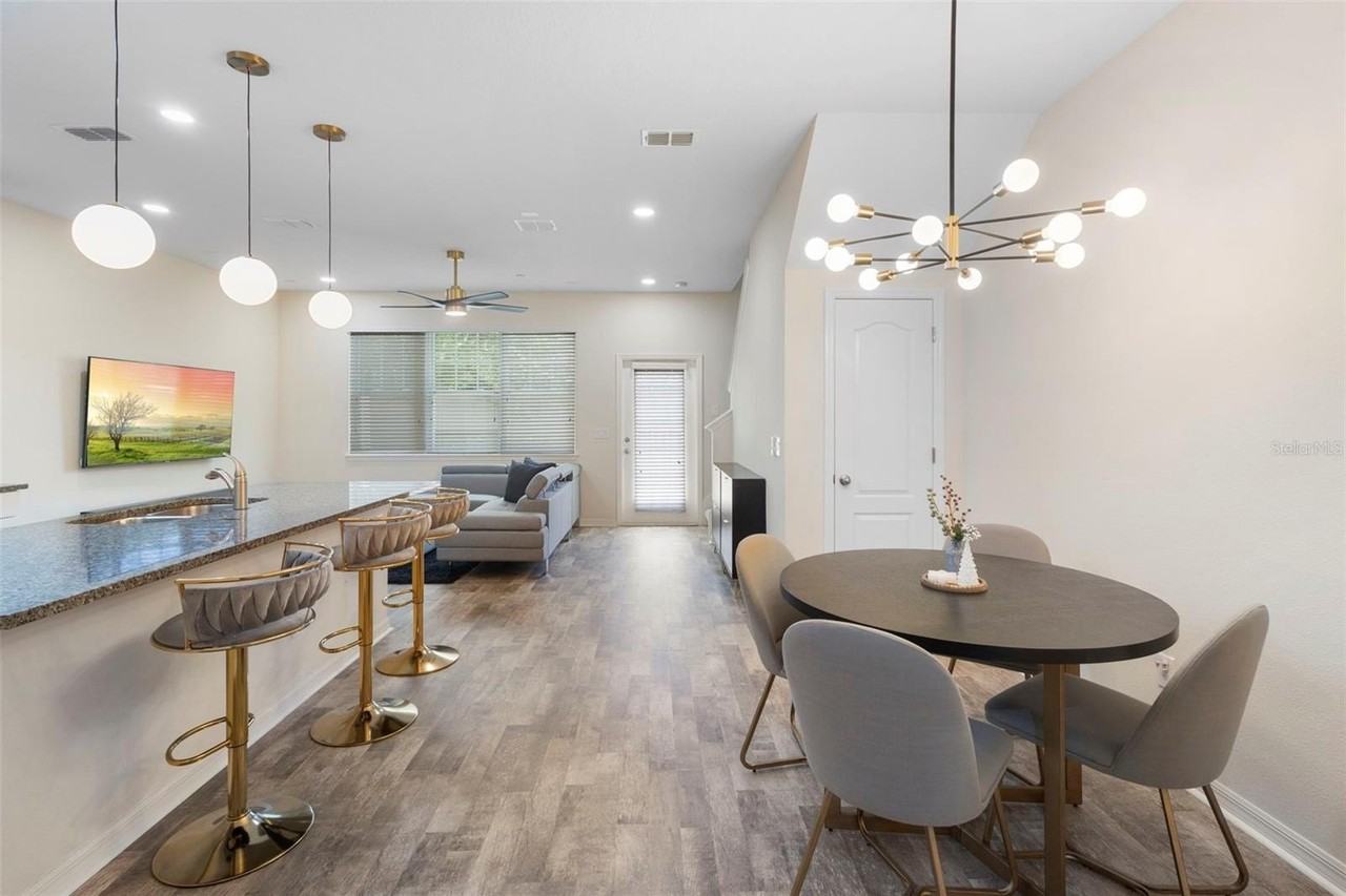 1043 Taramundi Dr - Photo 3 of 18