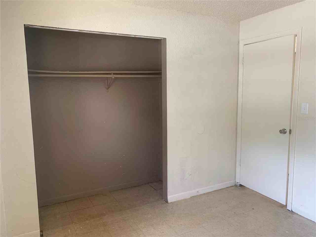 400 Terry St - Photo 6 of 7