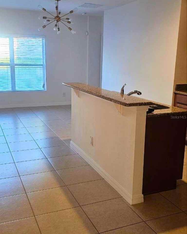 279 Williamson Dr - Photo 3 of 17