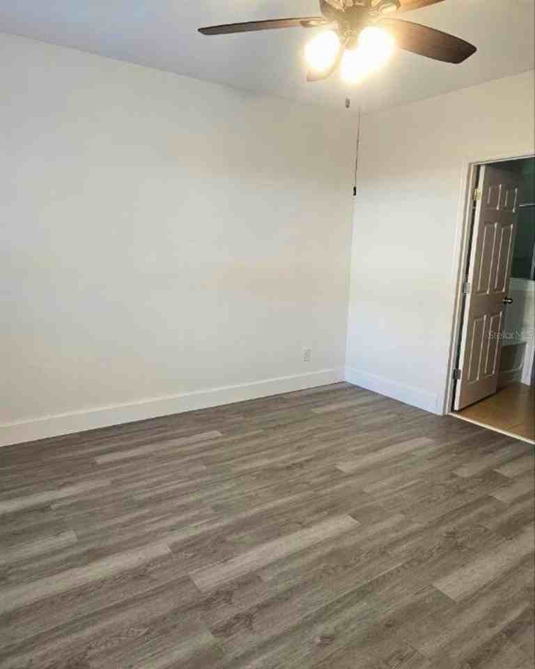 279 Williamson Dr - Photo 5 of 17