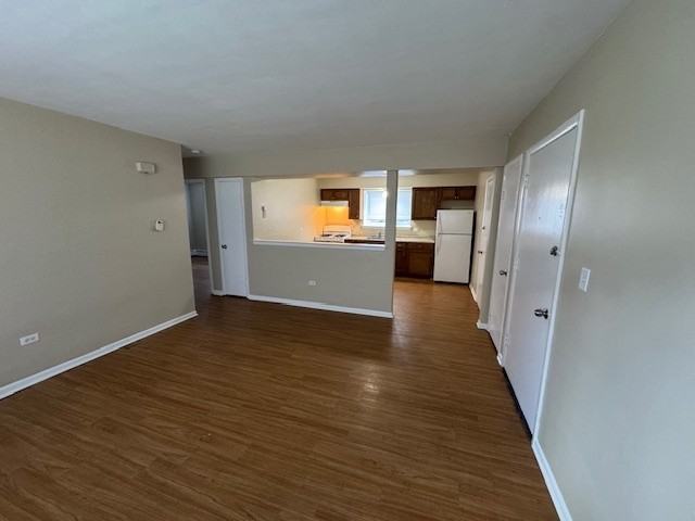 726 West Roy Drive - Photo 3 of 10