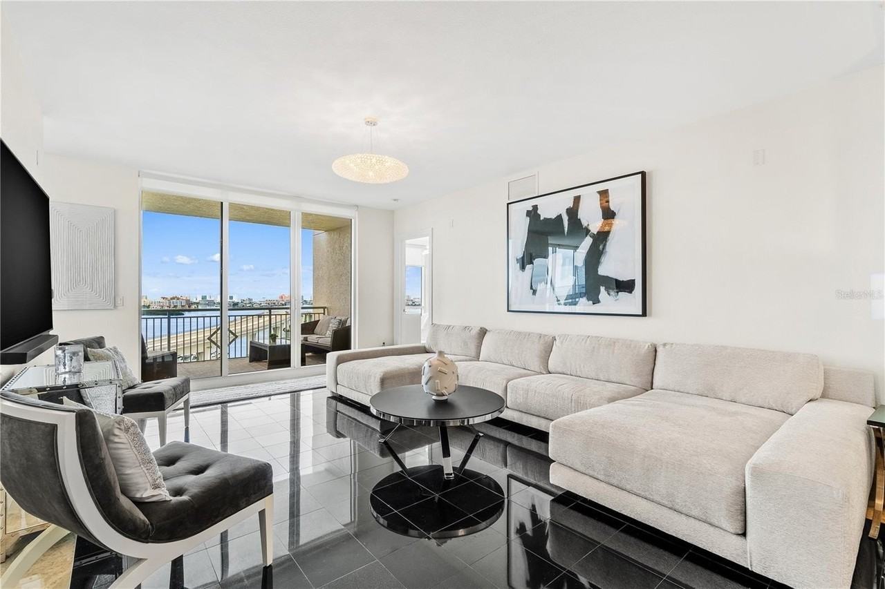 331 Cleveland St #1103 - Photo 7 of 50