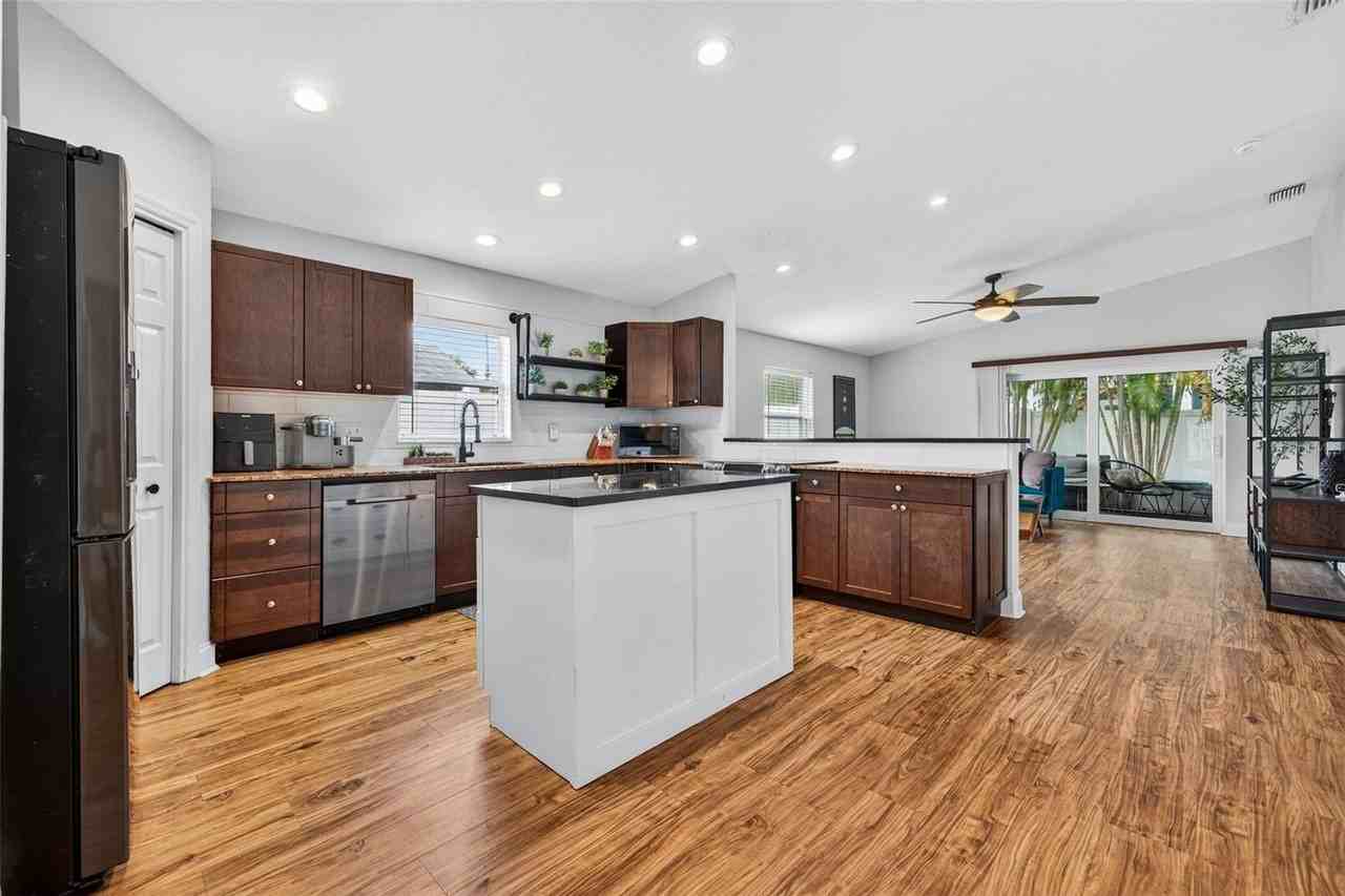 3104 15th Street North - Photo 6 of 34