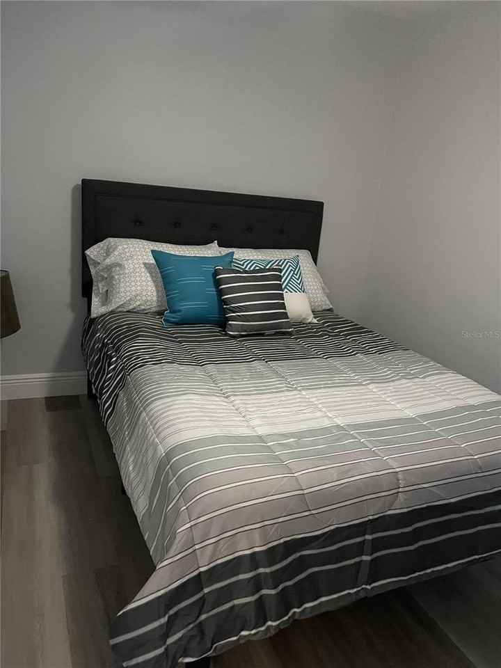 6024 West Burke Street - Photo 4 of 27