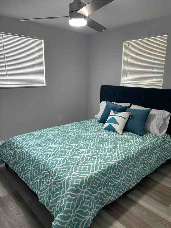 6024 West Burke Street - Photo 6 of 27