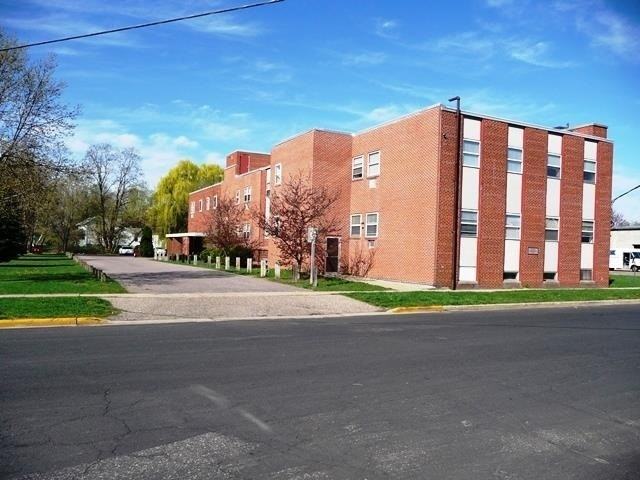 122 Maine Street - Photo 2 of 43