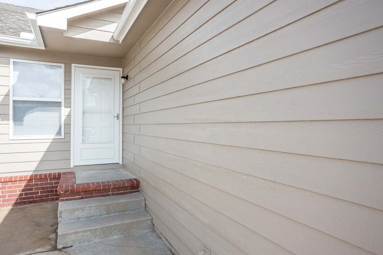 1028 E Karla Ct - Photo 2 of 30