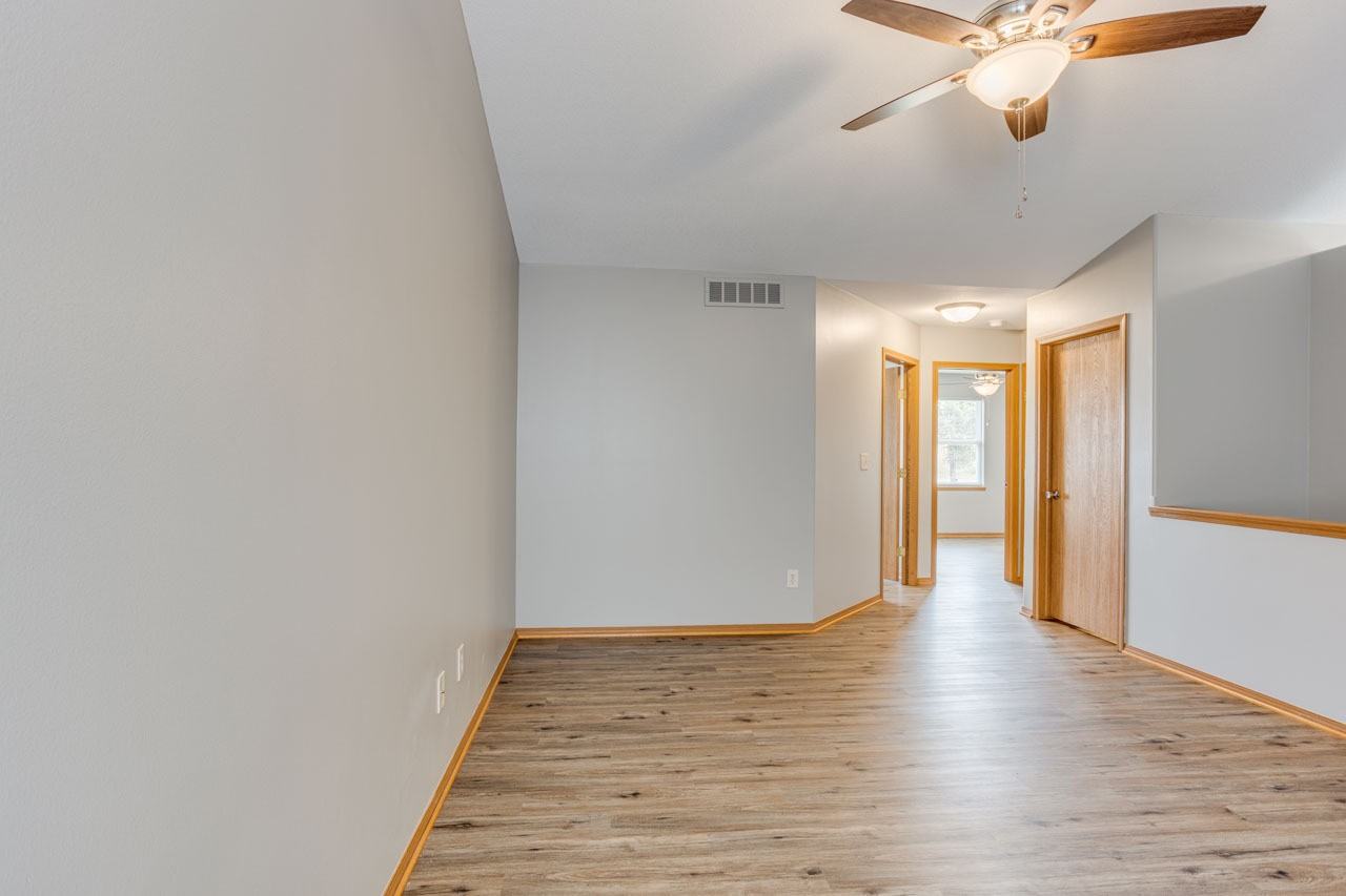 1028 E Karla Ct - Photo 5 of 30