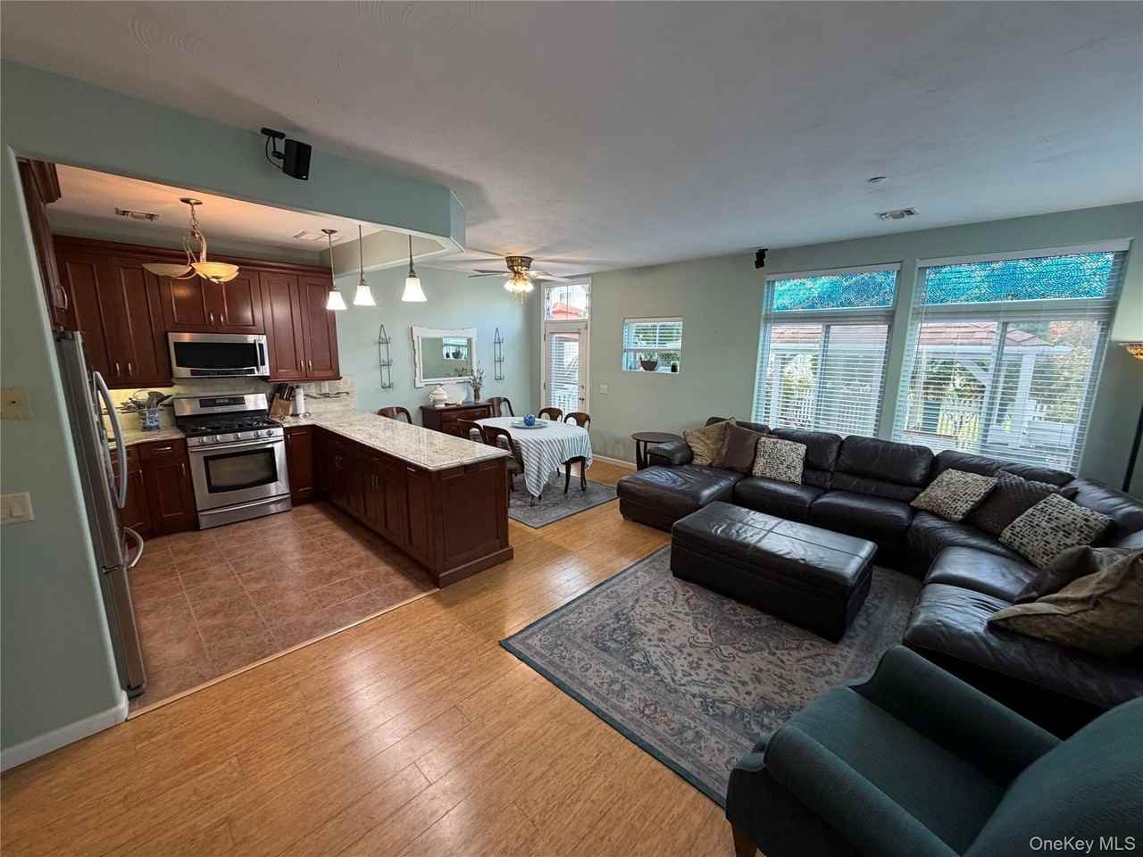 215 Beach Breeze Ln #A - Photo 6 of 29