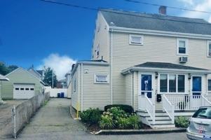 featured image of 15 Bolton St #2