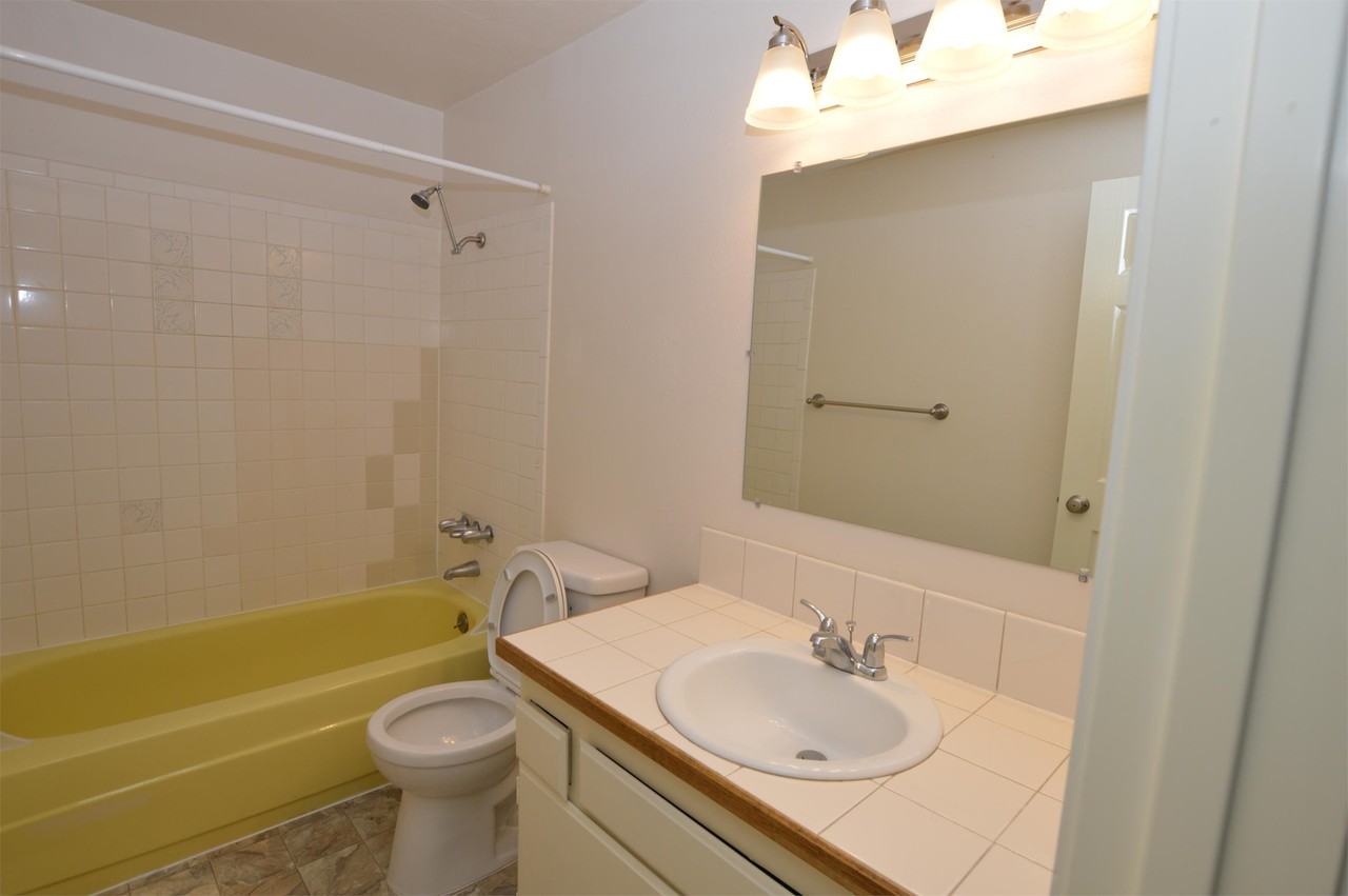 Rivertowne Apartments - Photo 5 of 16