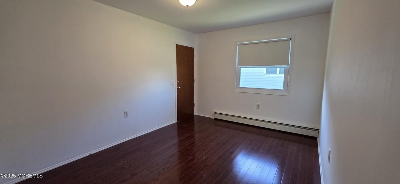 90 Rodhos St - Photo 4 of 36