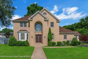 featured image of 1607 Holbrook St