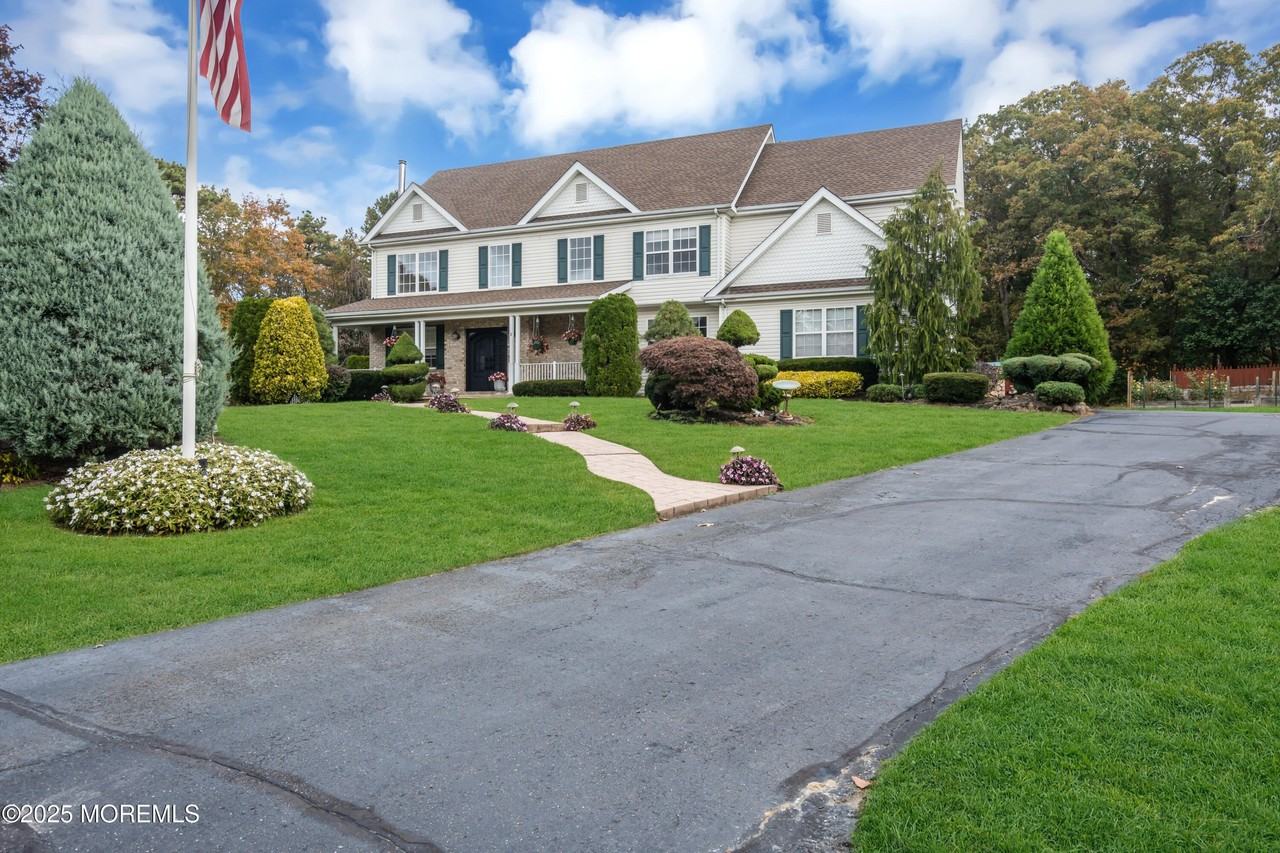 3 Wellesly Ct - Photo 3 of 35