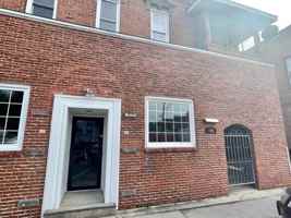 featured image of 148 N Sycamore St #B2