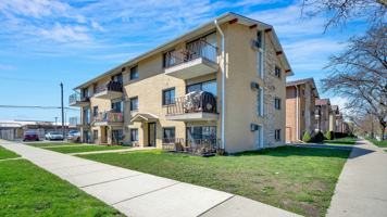 featured image of 6101 W 64th Pl #9