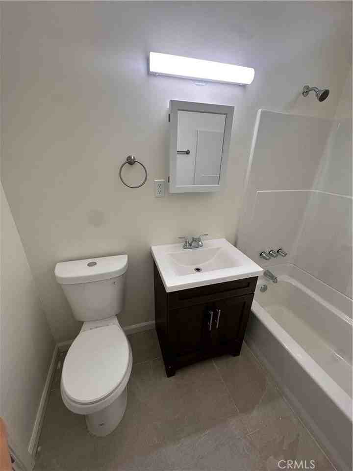 12817 Barbara Ann St #5 - Photo 4 of 6