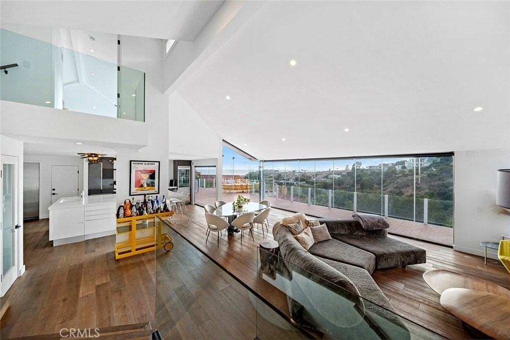 343 Emerald Bay - Photo 5 of 45