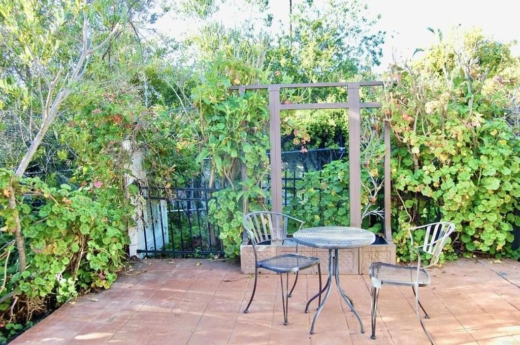 736 Mar Vista Dr - Photo 3 of 13