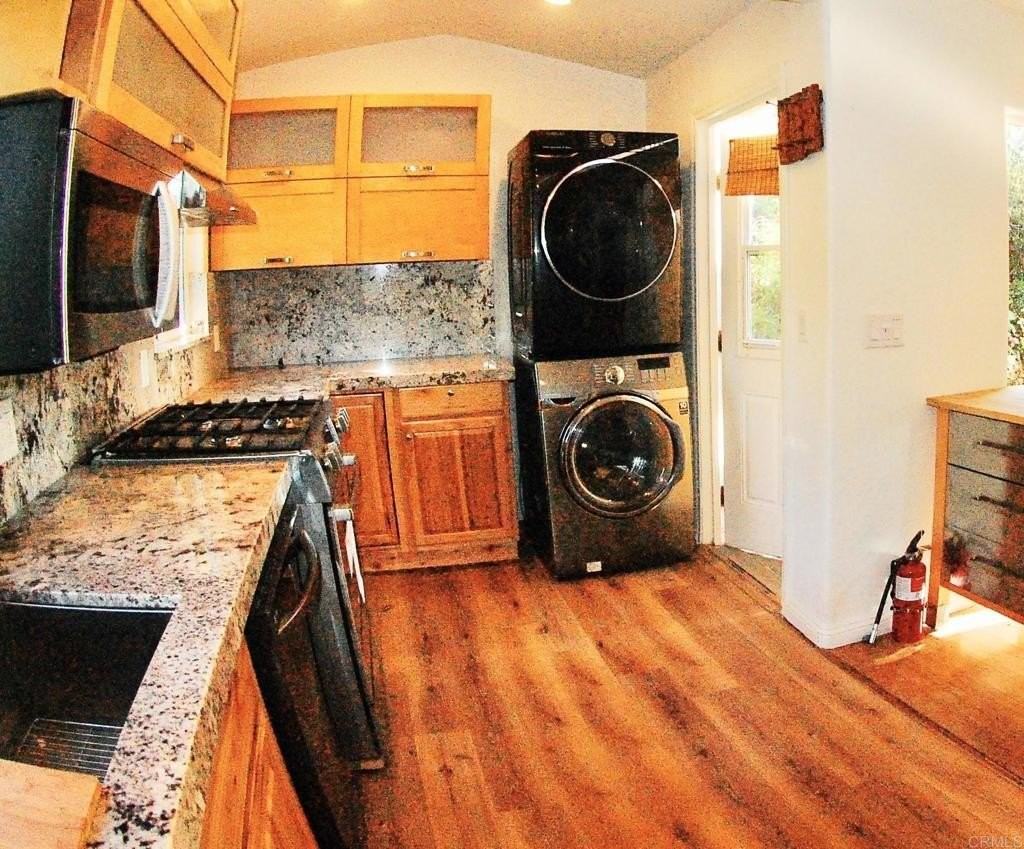 736 Mar Vista Dr - Photo 5 of 13