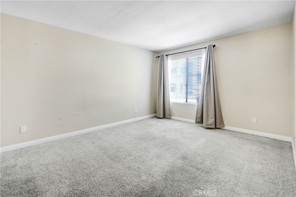 5540 Owensmouth Ave #223 - Photo 6 of 11