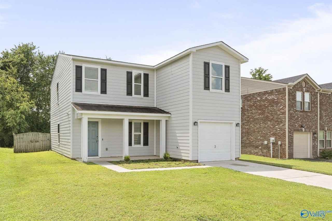 102 Whitestone Drive Northeast - Photo 2 of 28