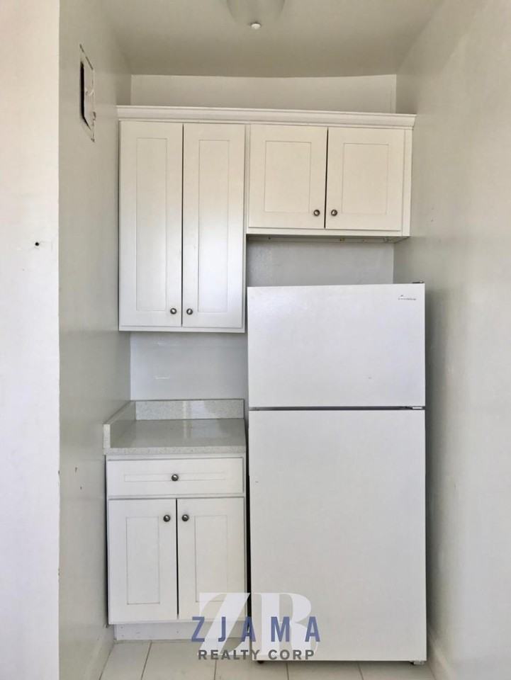 2616 Beverley Road - Photo 6 of 10