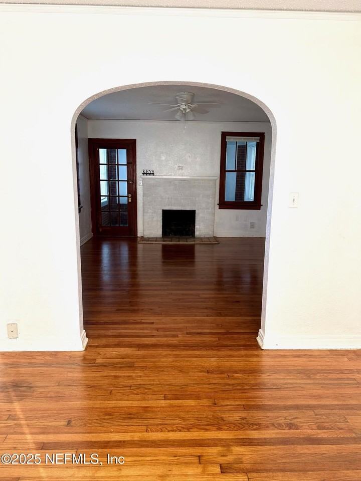 5038 Blackburn St - Photo 6 of 13