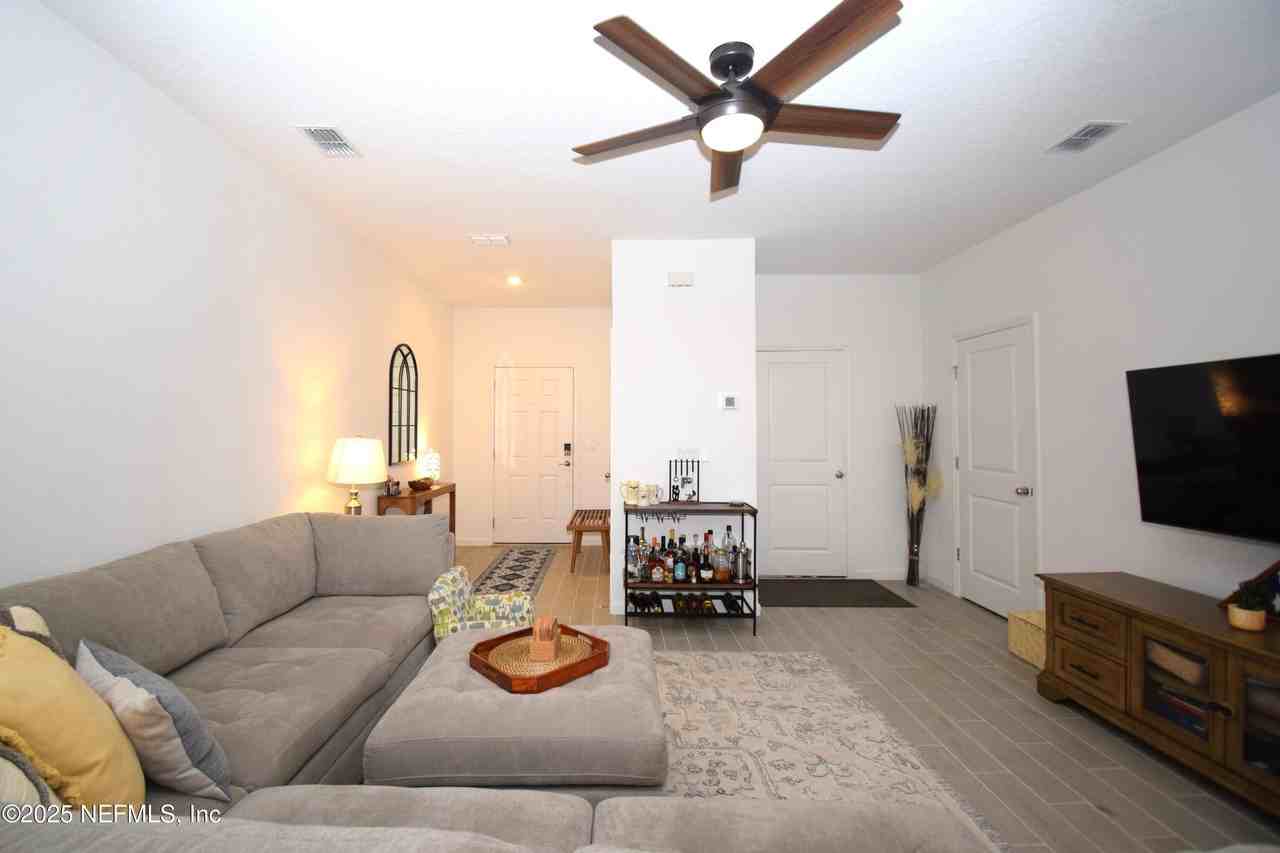 6834 Golden Monarch Ave - Photo 5 of 31