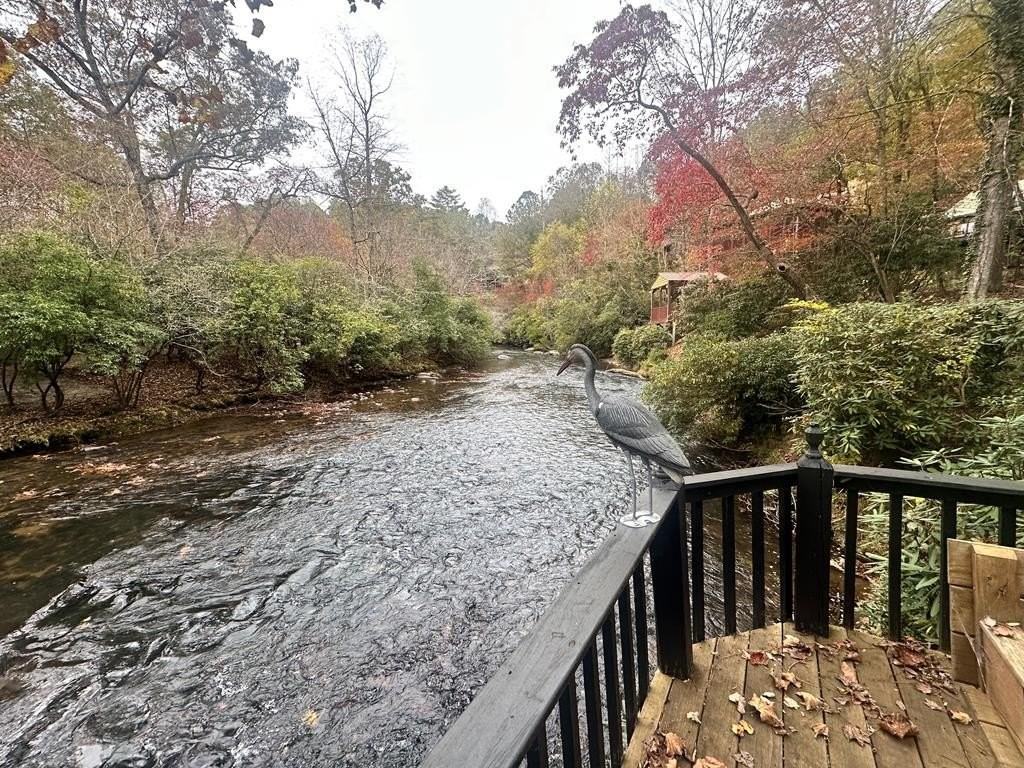 122 N Riverview Ln - Photo 3 of 30