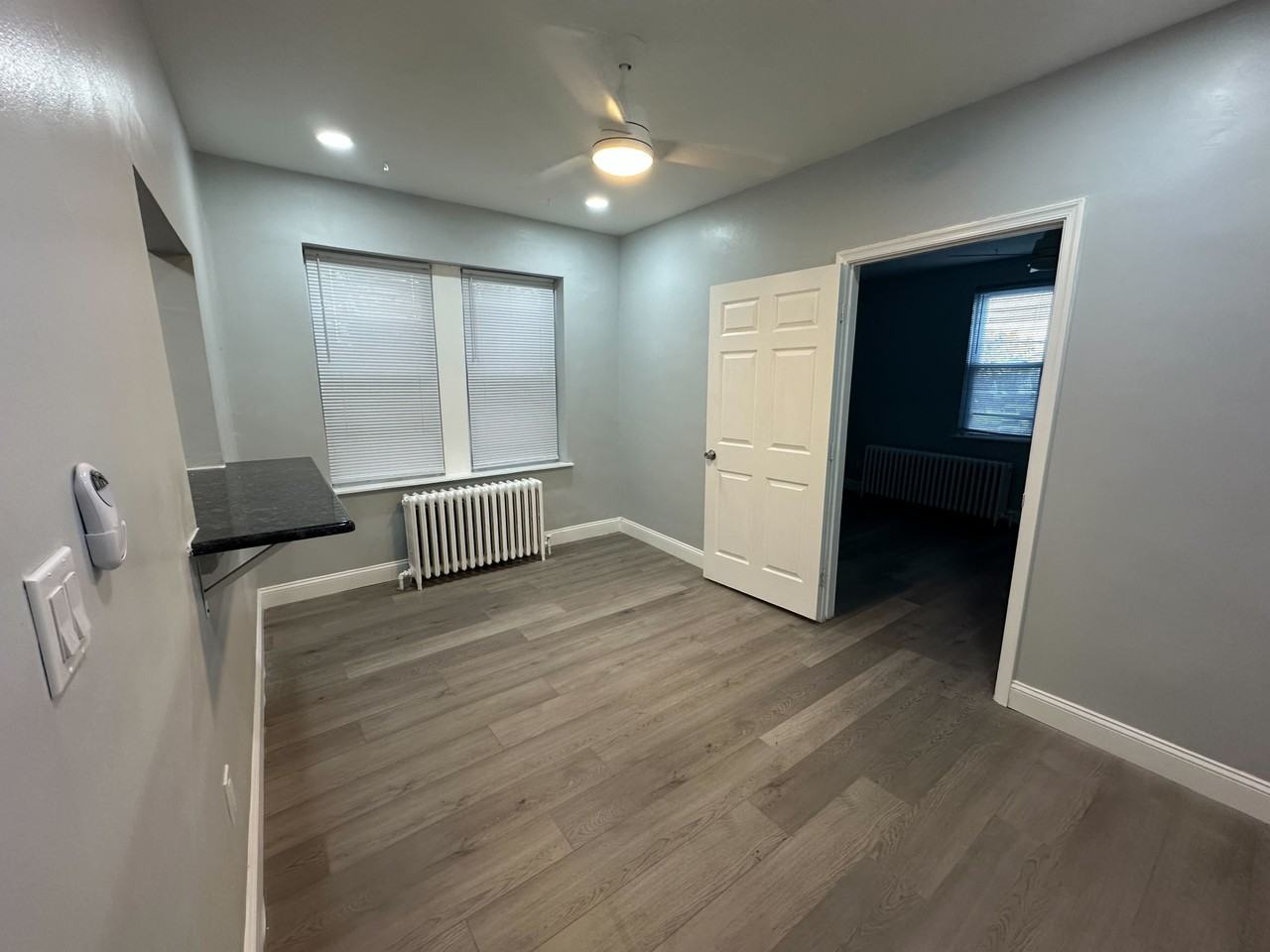 6236 Hasbrook Avenue - Photo 7 of 12