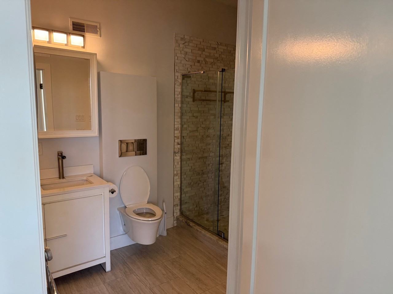 819 Cameron Street - Photo 2 of 18