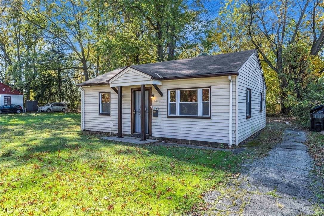 4428 E 142nd St - Photo 2 of 18