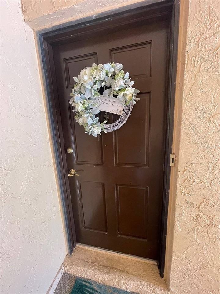 218 Dogwood Cir - Photo 6 of 48