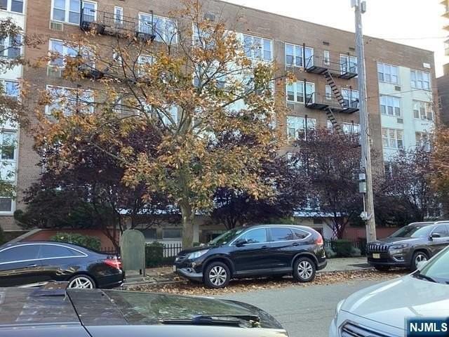 2160 Center Avenue - Photo 2 of 30