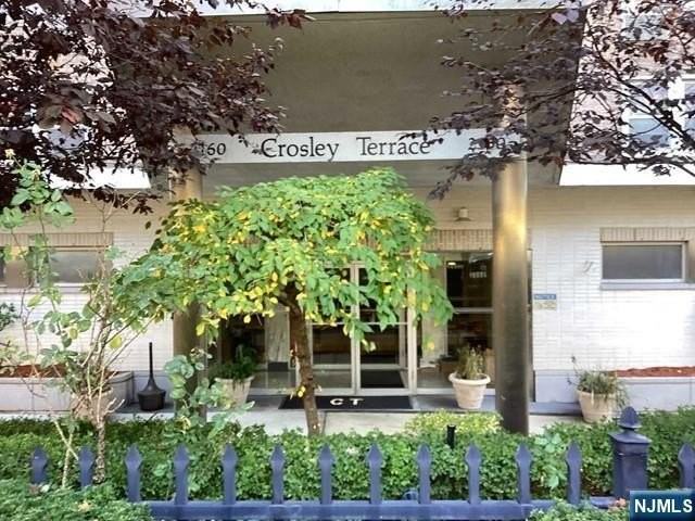 2160 Center Avenue - Photo 3 of 30