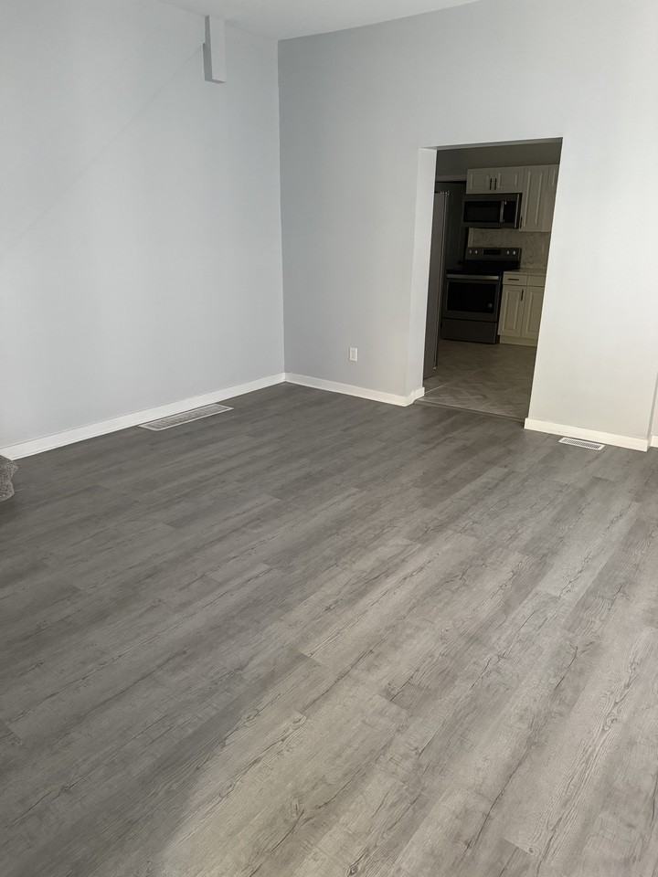 940 Jefferson Avenue - Photo 4 of 18