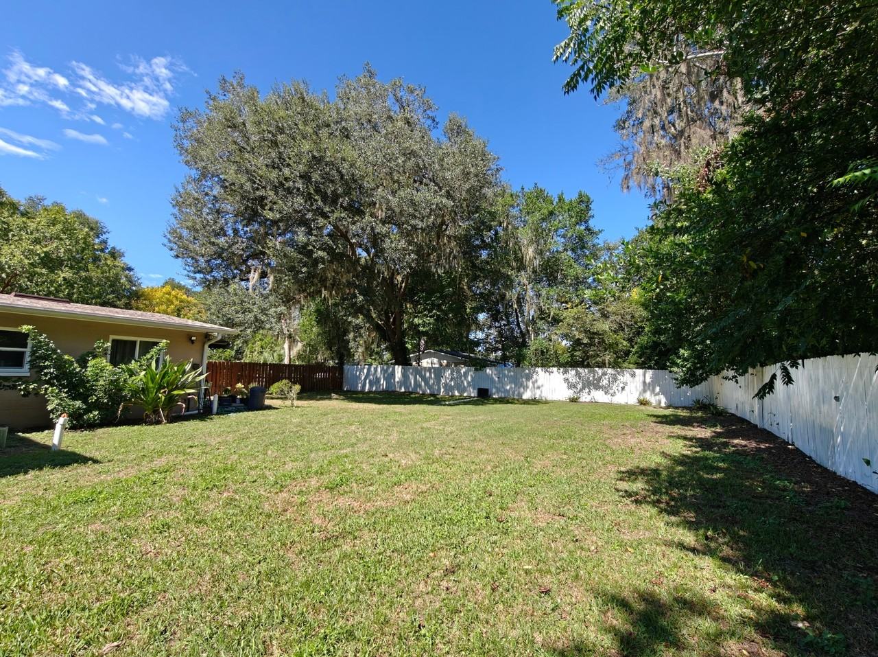 2305 Northwest 48th Terrace - Photo 3 of 50