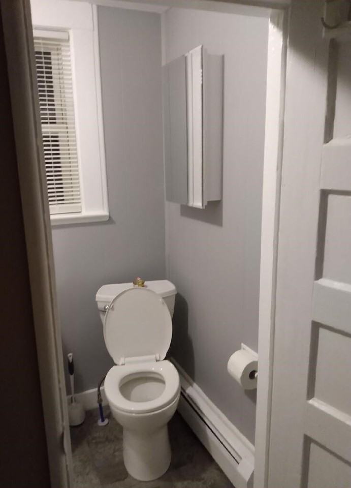 28 Halifax St - Photo 2 of 9